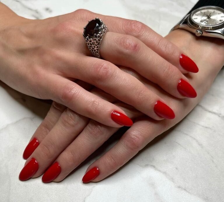 Red Gel Manicure Amsterdam